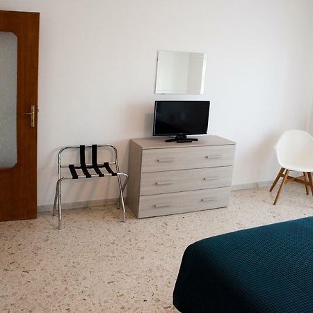 Апартаменты Maipiusenza House 2 Монополи Экстерьер фото