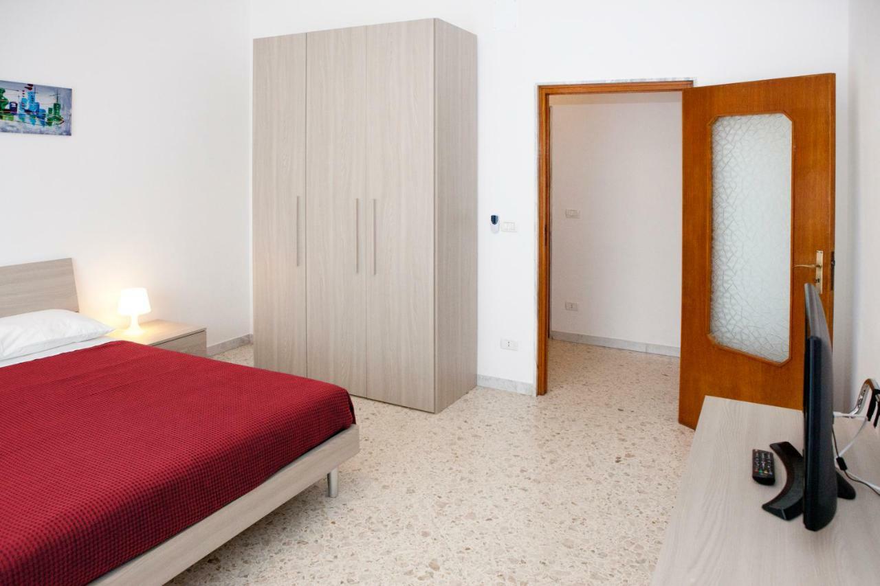 Апартаменты Maipiusenza House 2 Монополи Экстерьер фото