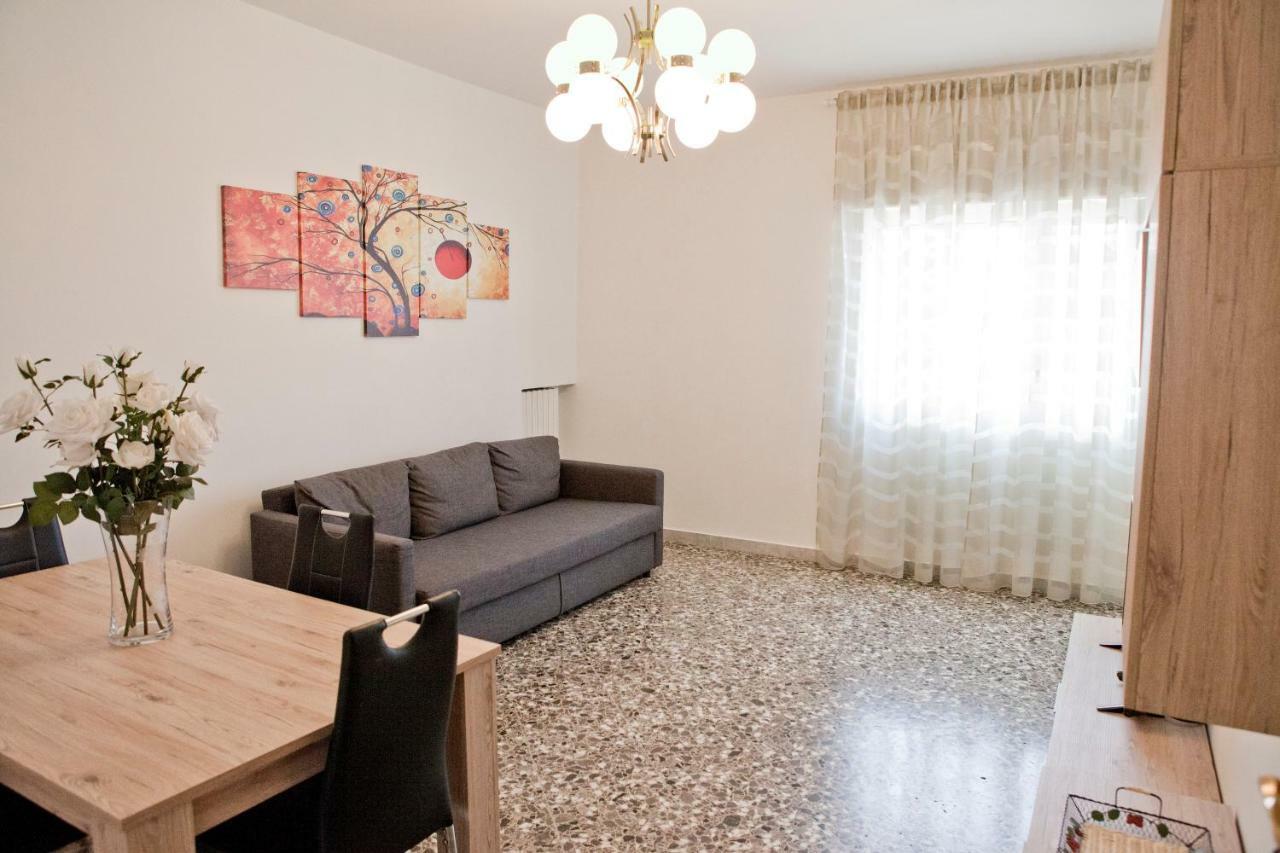 Апартаменты Maipiusenza House 2 Монополи Экстерьер фото
