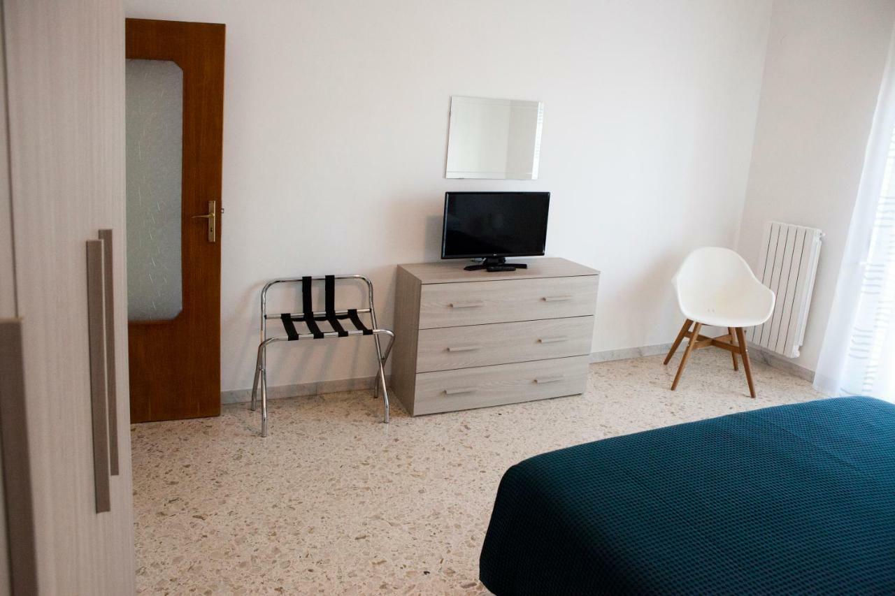 Апартаменты Maipiusenza House 2 Монополи Экстерьер фото