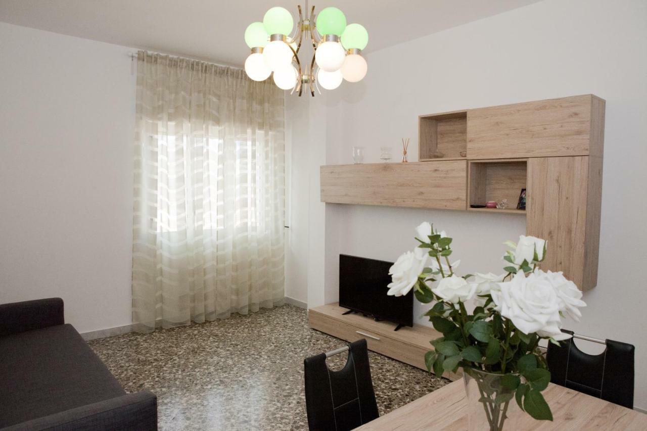 Апартаменты Maipiusenza House 2 Монополи Экстерьер фото