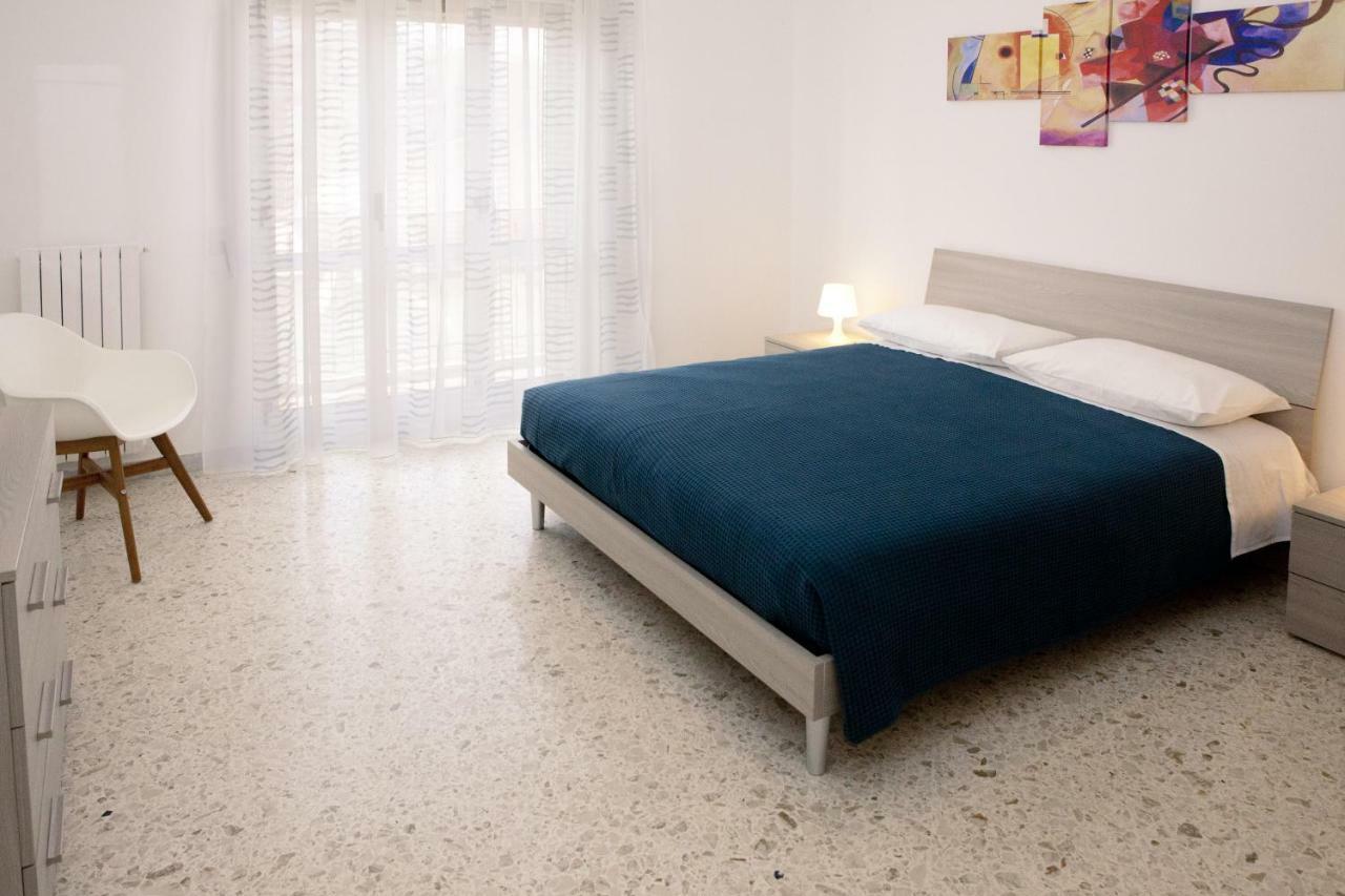 Апартаменты Maipiusenza House 2 Монополи Экстерьер фото